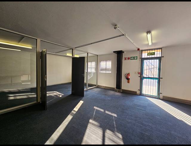 430M² WAREHOUSE TO LET IN LINBRO PARK